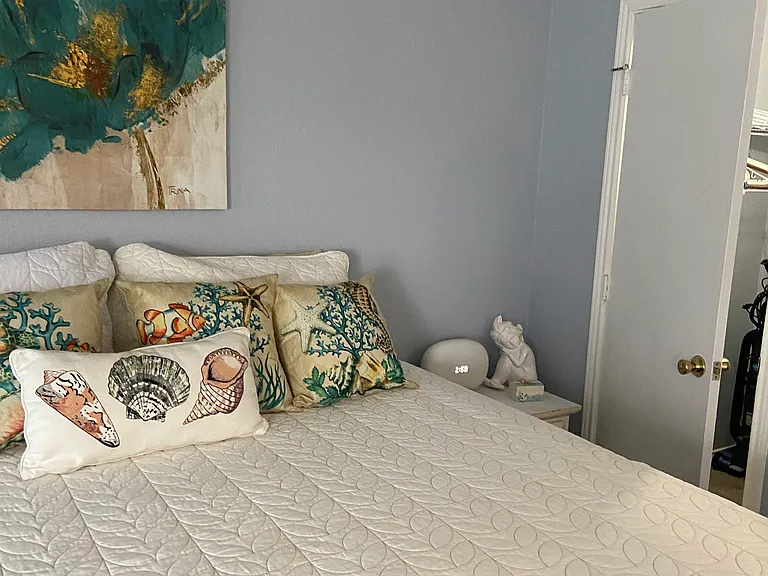 King size bed