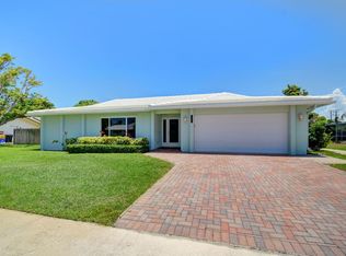 880 SW 14th Dr, Boca Raton, FL 33486