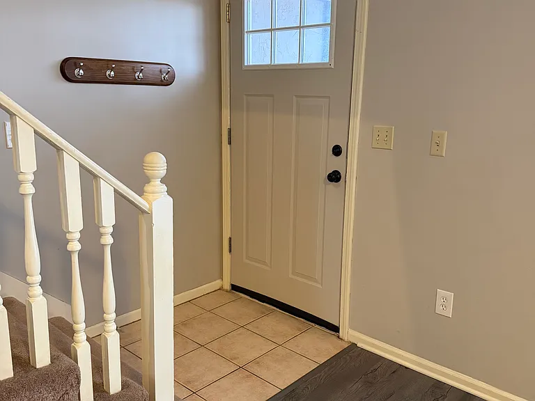 406 NE Independence Ave #A — Photo 6