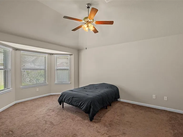 4808 Ladona Ct — Photo 18