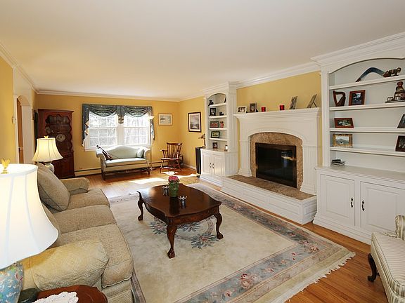 4th image of 48 Orchard Dr