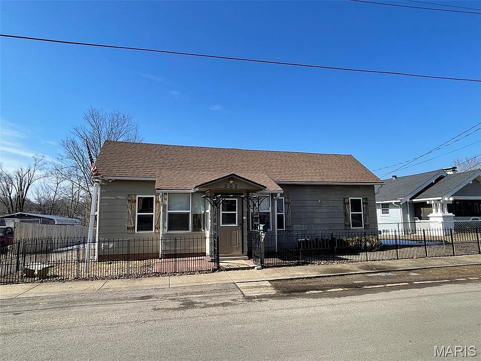 1st image of 502 Saline St