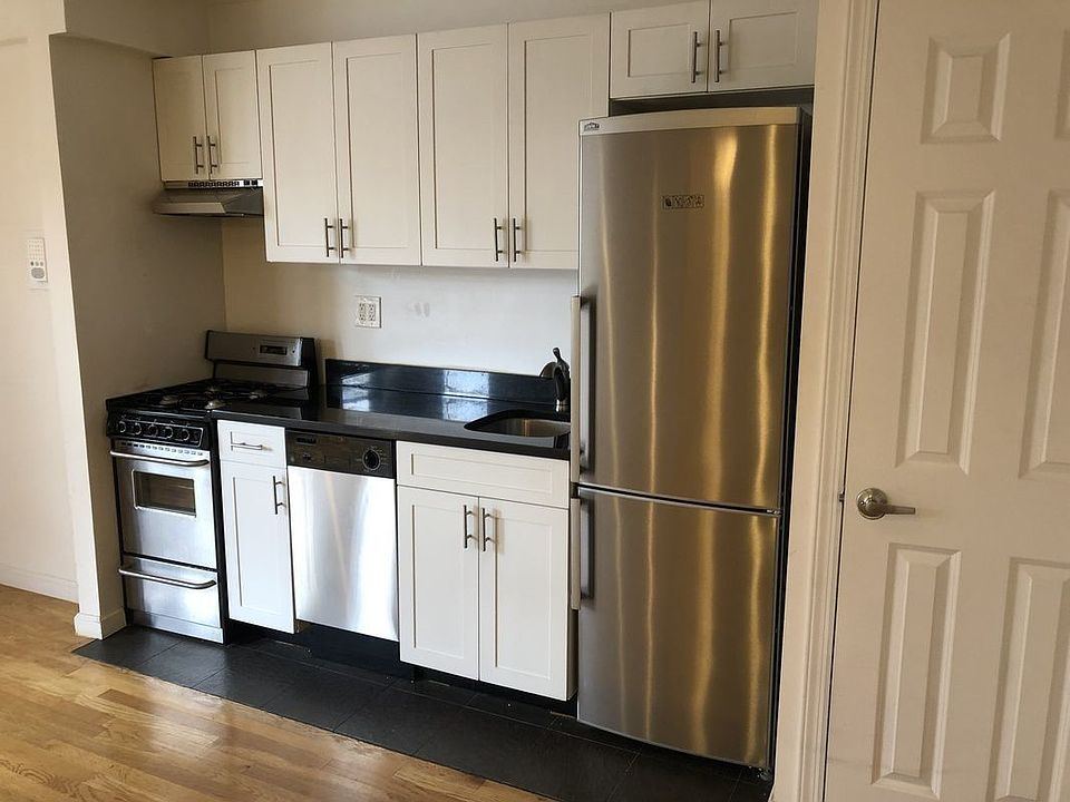 1st image of 30 Charlton St APT 4E