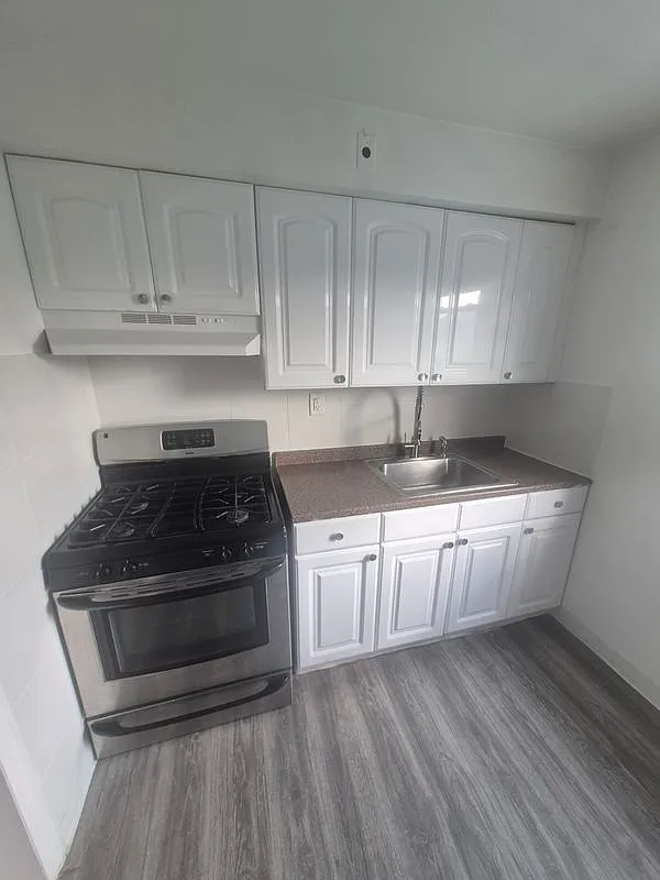 1 bed, 1.0 bath, 600 sqft, $2,300 — Photo 2