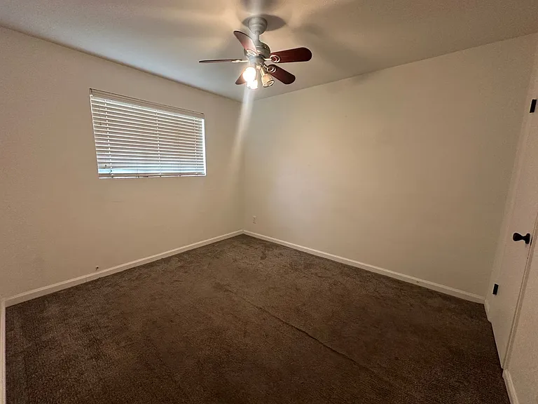 6725 E Sheridan St — Photo 16