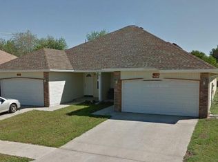 3124 W Golden Valley Ct, Springfield, MO 65807