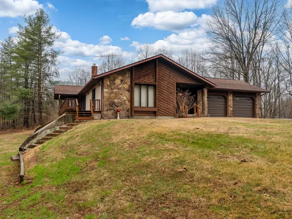 3085 Kaolin Rd, Cobden, IL 62920