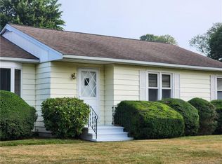 36 Greenfield Dr, Ansonia, CT 06401