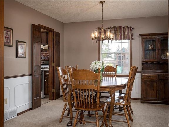 4th image of 294 Oakbrook Dr