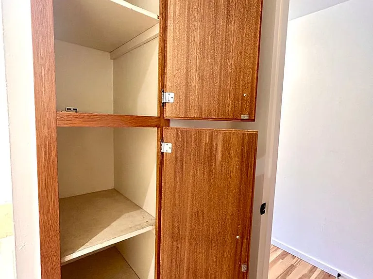 Escolier Apartments — Photo 33