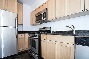 Rented by Manhattan Realty Group