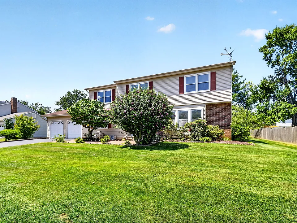 12 Mershon Ln