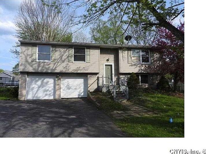 1st image of 107 Carolyn Ave