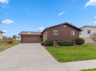 2927 29th St, Columbus, NE 68601