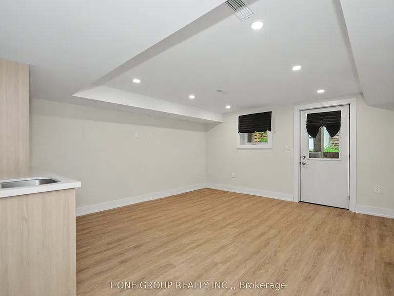 77 Wiley Ave — Photo 22