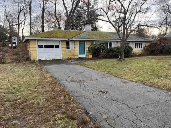 6 Wompatuck Rd, Hingham, MA 02043