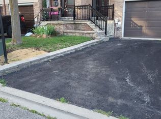 9 Rosset Cres, Brampton, ON L6X2R3