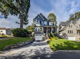 24 Oakland Rd, Broomall, PA 19008