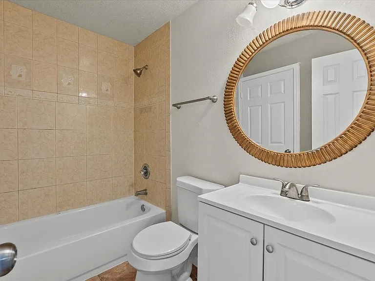 430 W Redway Ln — Photo 14