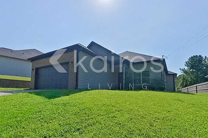 4 bed, 2.0 bath, 1802 sqft, $1,849 — Photo 3