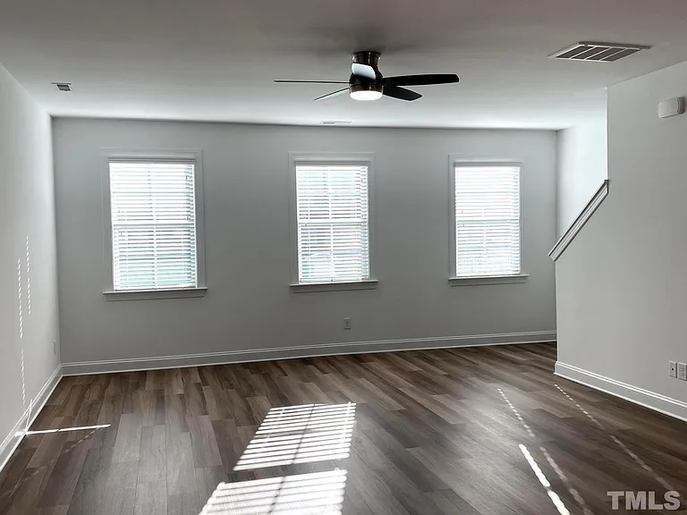 336 Clementine Dr — Photo 14