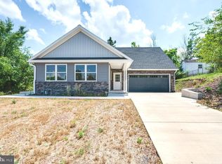 230 Donna Ln, Birdsboro, PA 19508