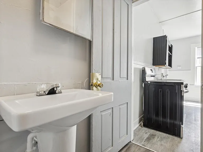 725 W Walnut St #725 — Photo 10