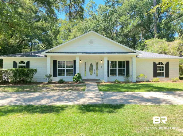 824 Regents Dr W, Mobile, AL 36609