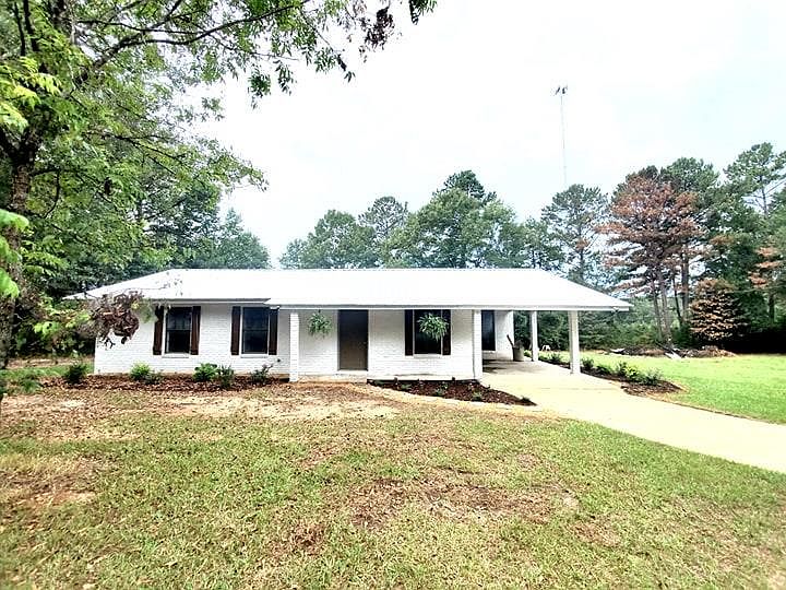 1st image of 1554 Parkhill Ln SE