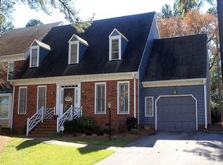 608 Crabbery Ln, Raleigh, NC 27609