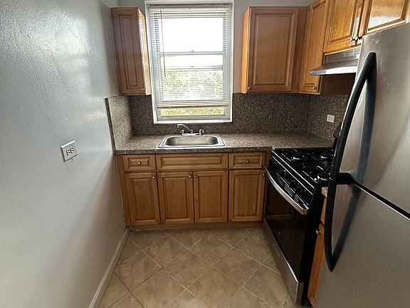 4th image of 88-22 179th St #3N