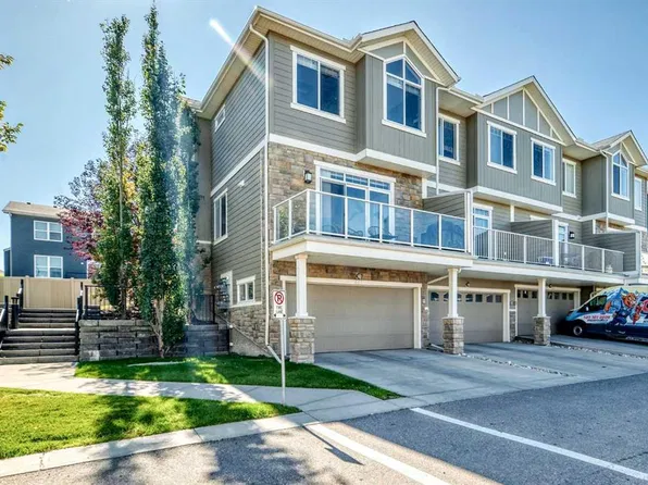 601 S Evanston Mnr NW, Calgary, AB T3P 0R9