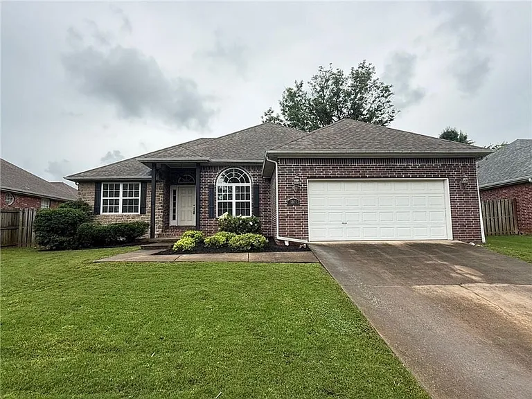 5075 W Waverly Rd — Photo 1