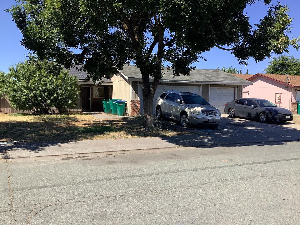 1st image of 1909 SW Comstock Dr