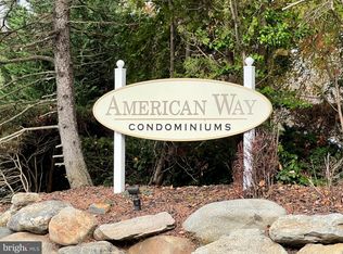 3 E Avon Dr, Hightstown, NJ 08520