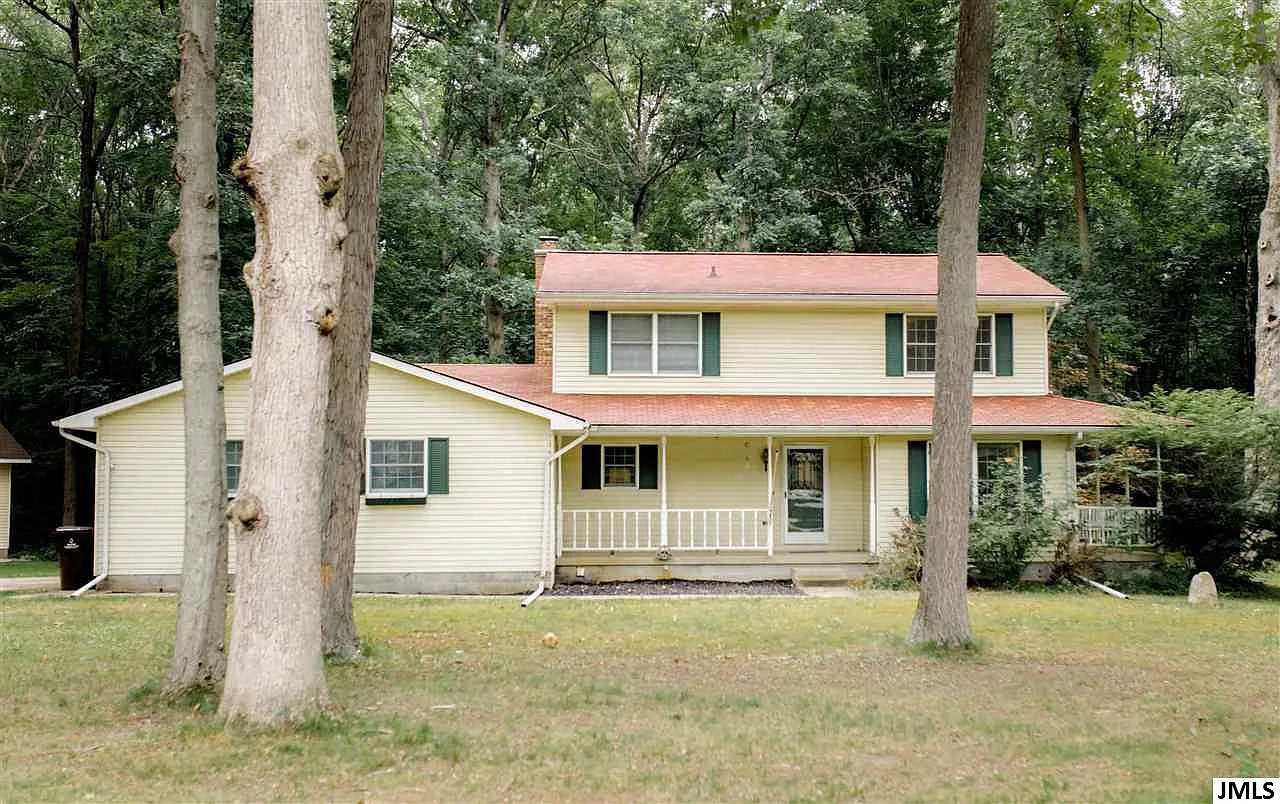 7040 McKay Rd photo 1