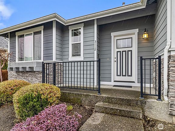 3rd image of 3112 Loch Ness Loop