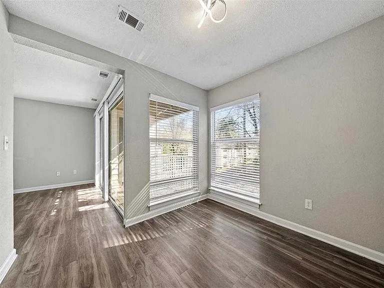 Concord Crossing Apartments — Photo 30