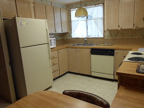 4th image of 107 Sea Fern Dr