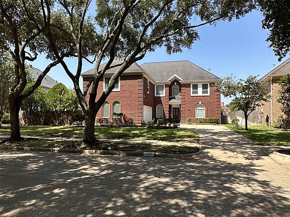 2nd image of 1103 Gloria Ct