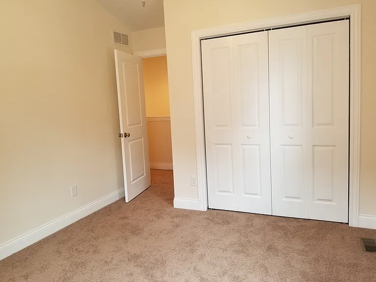 2270 S Samuel Ln — Photo 14
