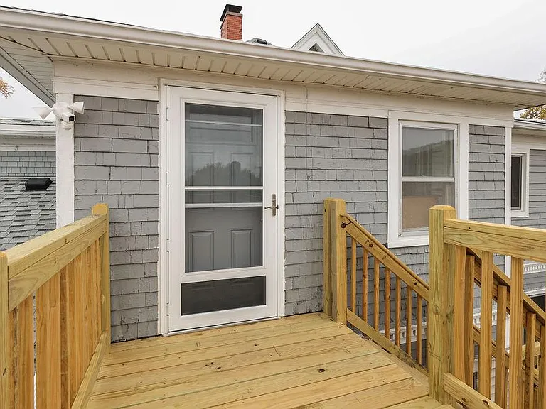 226 Bluff St #1/2 — Photo 3