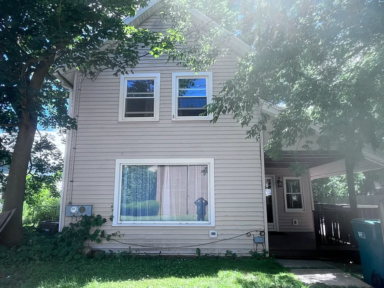 28 Frank St — Photo 1