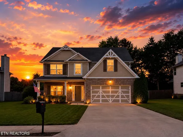 1003 W Glenview Dr, Lenoir City, TN 37771
