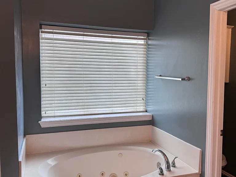 9702 Windy Hollow Dr — Photo 8