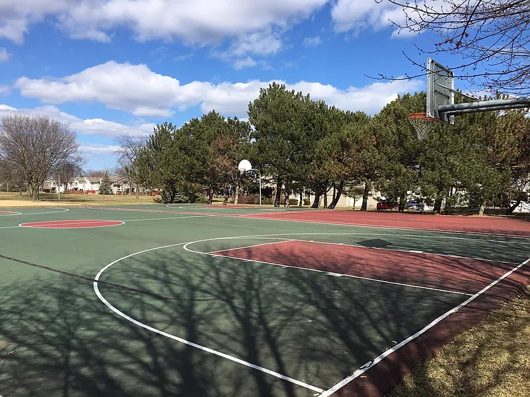 Cynthia T Peterson Park: Basketball Courts