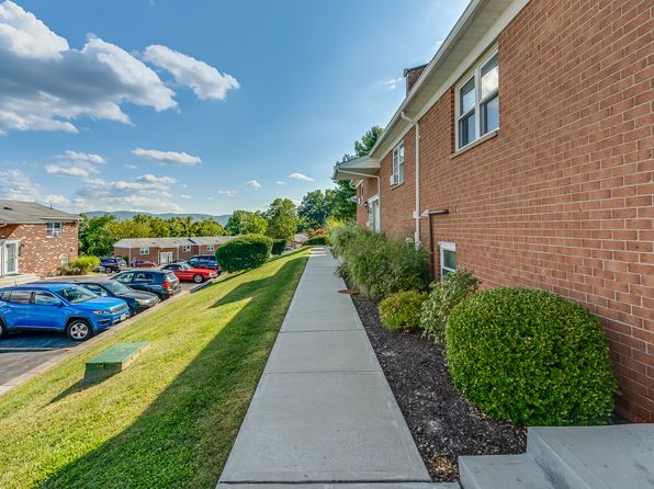 23 Alpine Dr APT E