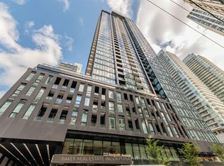 223 Redpath Ave #3604, Toronto, ON M4P 0E8