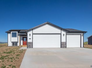 24028 Bridle Ridge Rd, Rapid City, SD 57701