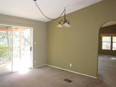 5th image of 13 Whippoorwill Ln